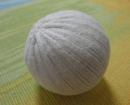 Bola de meia para jogar queimada