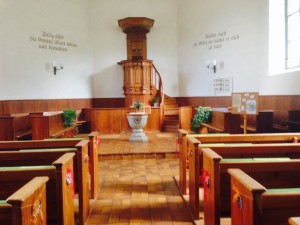 Interior da igreja onde foram realizados os sorteios.